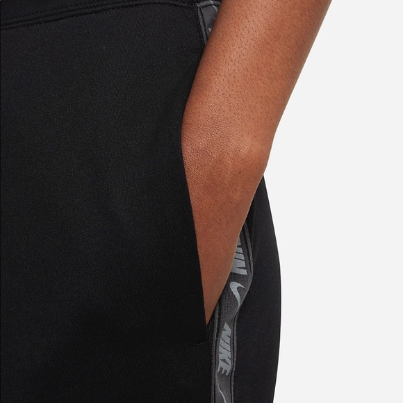 Nike joggers - Picture 4 of 6